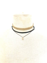 Load image into Gallery viewer, Black and Gold Simplistic Choker Set
