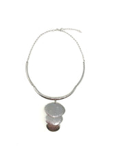 Load image into Gallery viewer, Hammered Silver Tone Abstract Necklace
